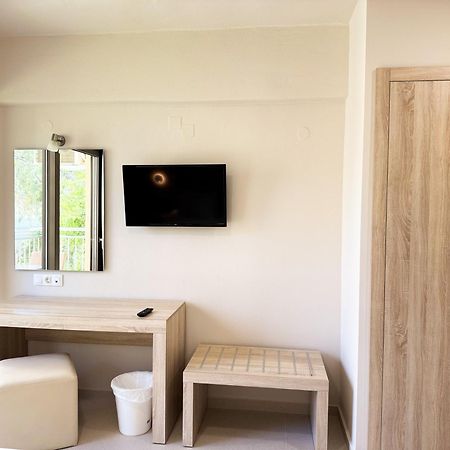 Acropolis Apartments Херсонисос Екстериор снимка