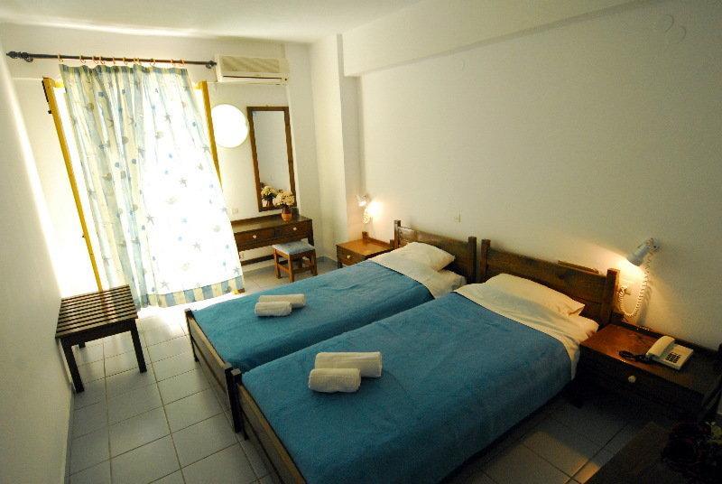 Acropolis Apartments Херсонисос Екстериор снимка