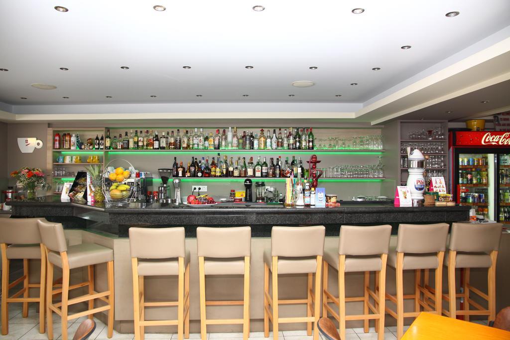 Acropolis Apartments Херсонисос Екстериор снимка