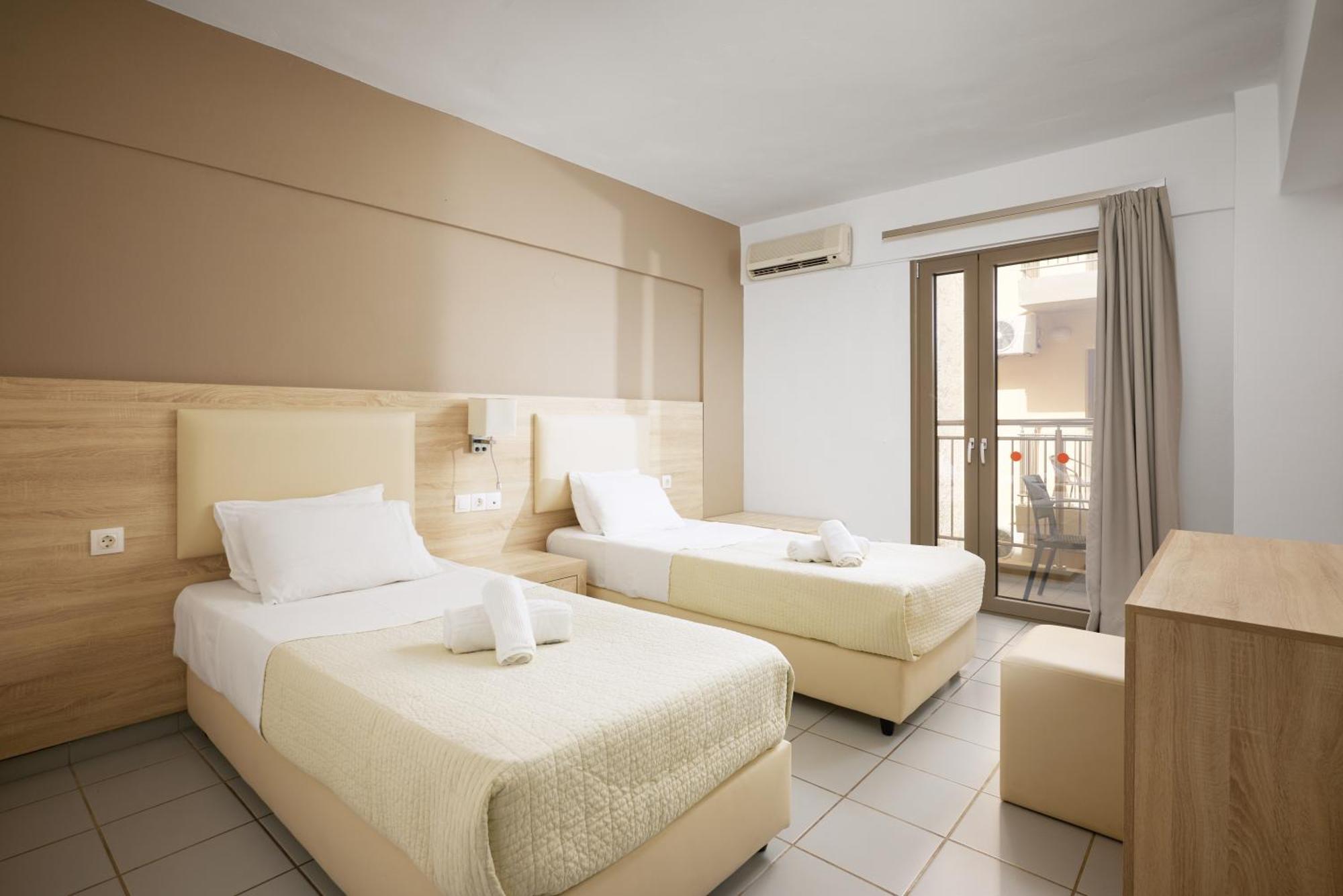 Acropolis Apartments Херсонисос Екстериор снимка