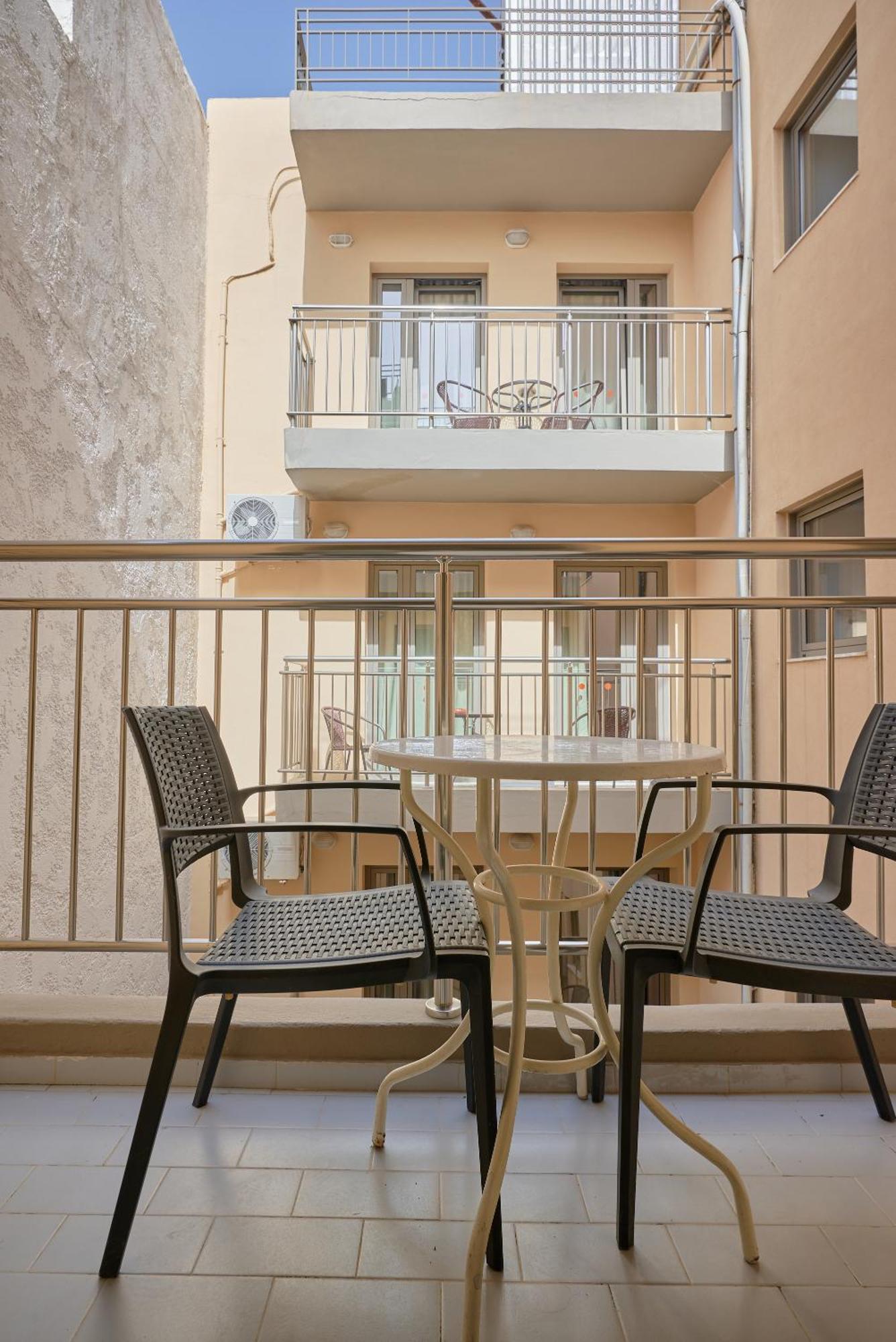 Acropolis Apartments Херсонисос Екстериор снимка