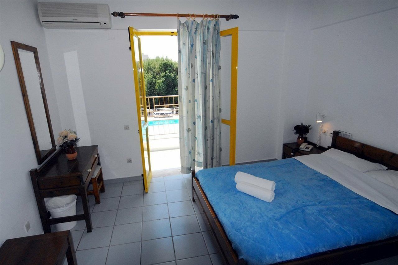 Acropolis Apartments Херсонисос Екстериор снимка